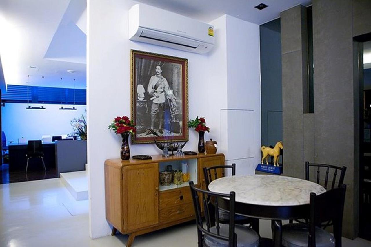 At One Inn Hualampong Banguecoque Exterior foto