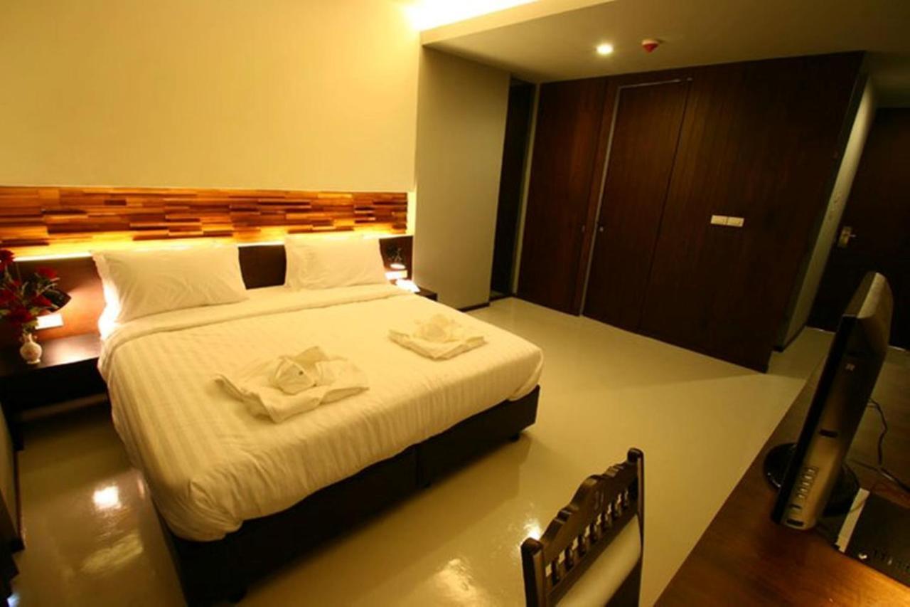 At One Inn Hualampong Banguecoque Quarto foto